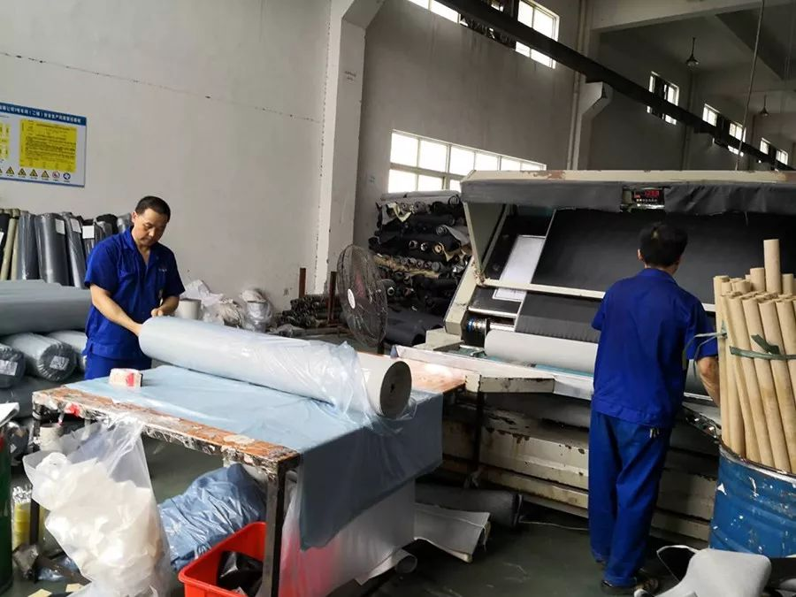 皮革車間廢氣異味用什么設(shè)備處理？